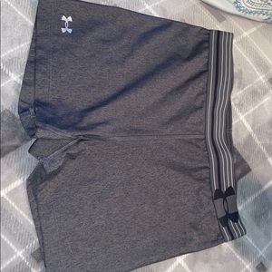 dark grey under armour spandex